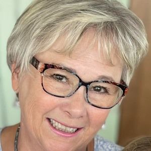 Meet your Posher, Joyce